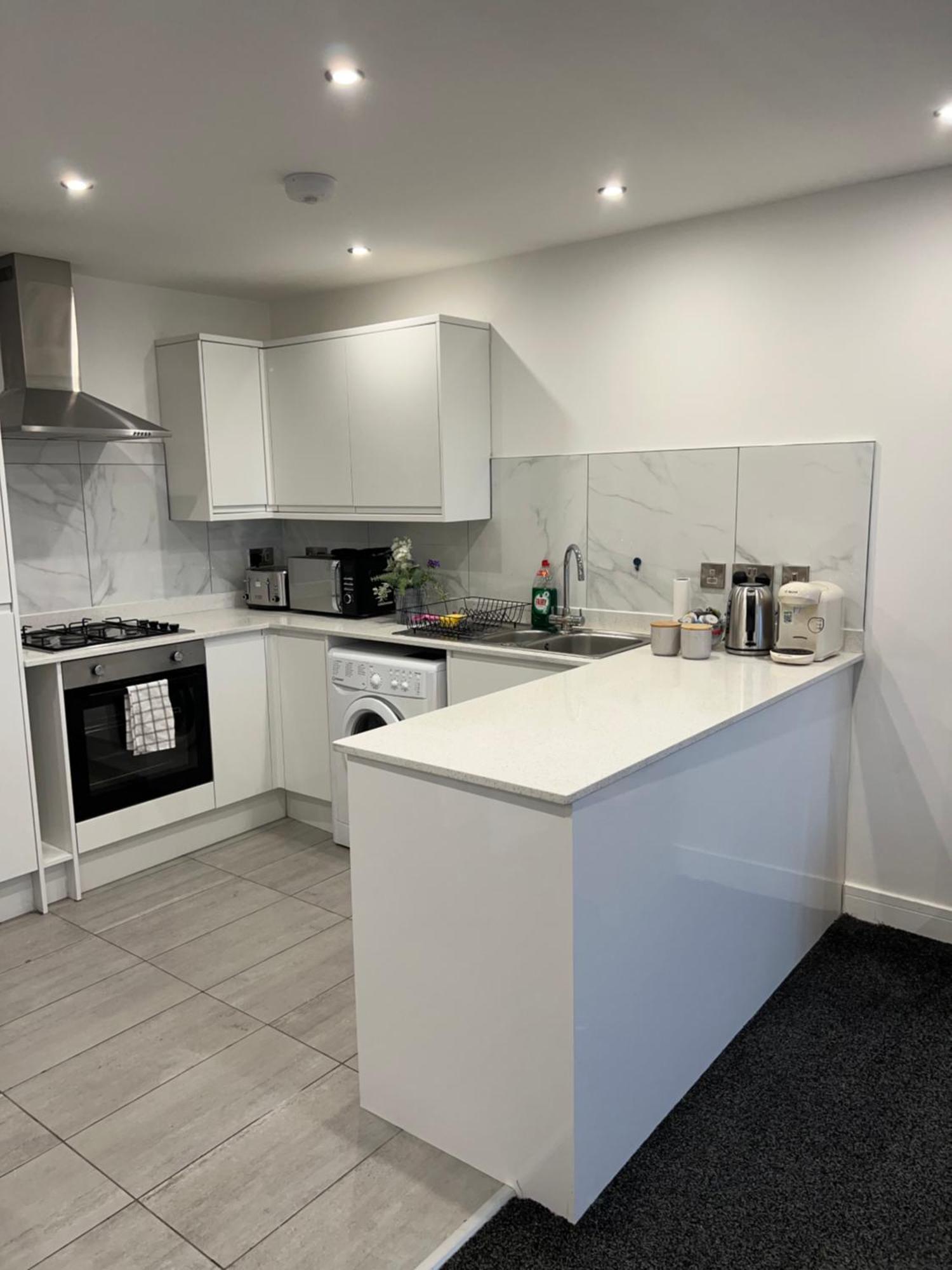 Modern And Stylish Two Bedroom Flat Appartement