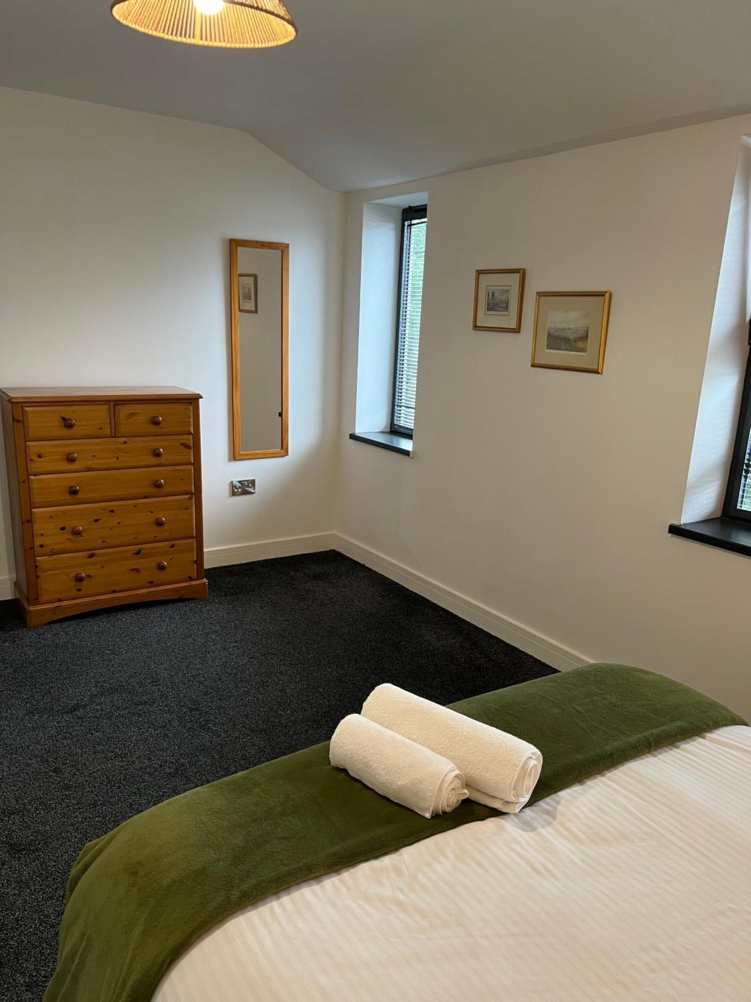 Modern And Stylish Two Bedroom Flat Appartement *