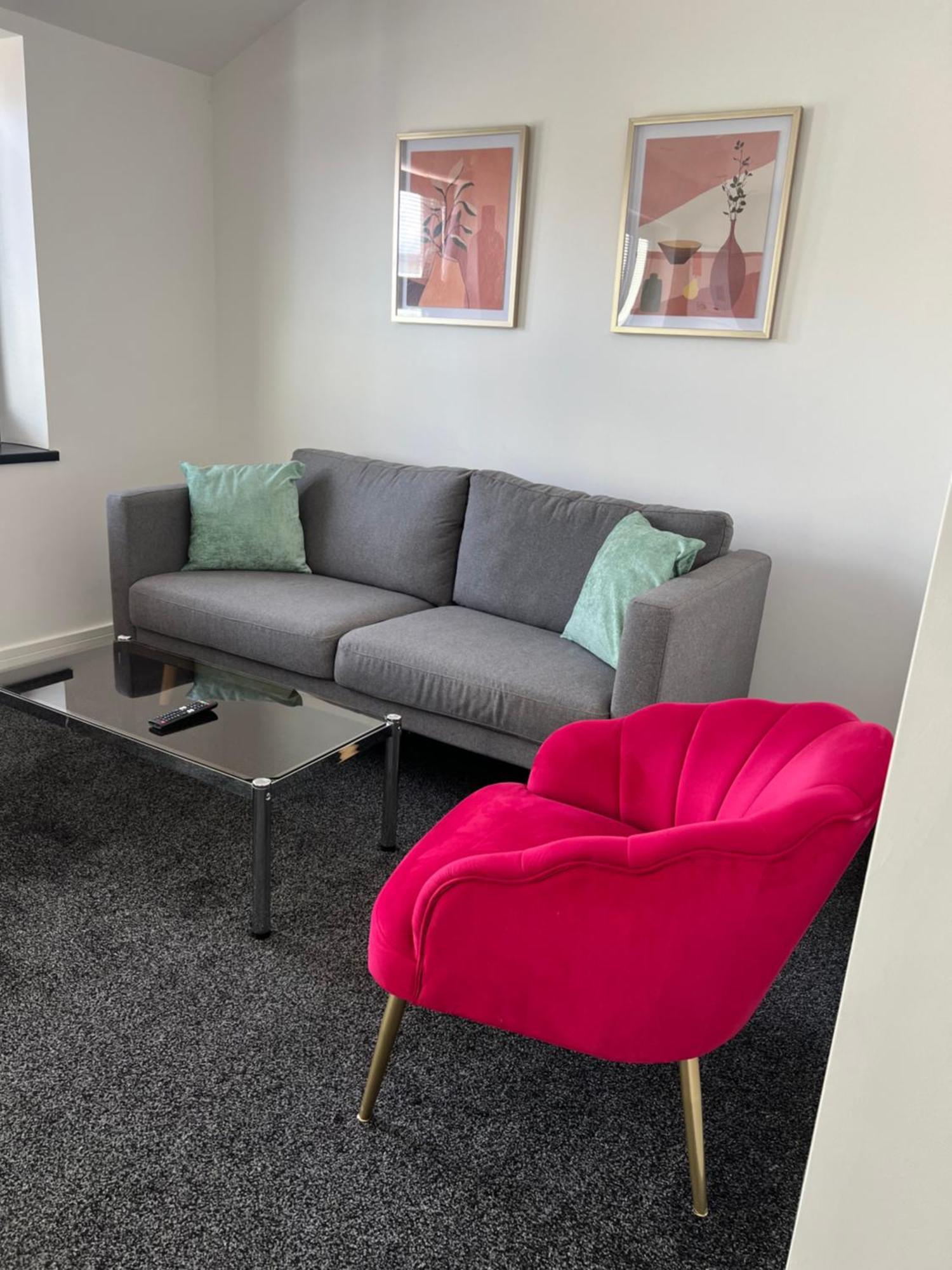 Modern And Stylish Two Bedroom Flat Appartement
